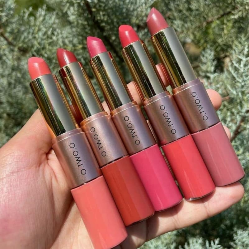 O.TWO.O 2 in 1 Matte lipstick and Lip Cream