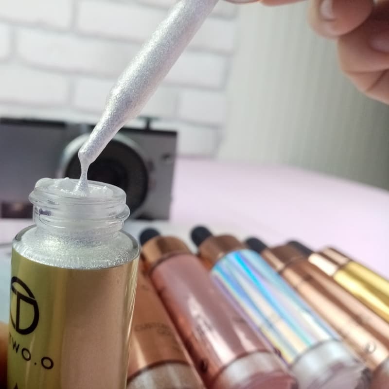 O.TWO.O Liquid Highlighter