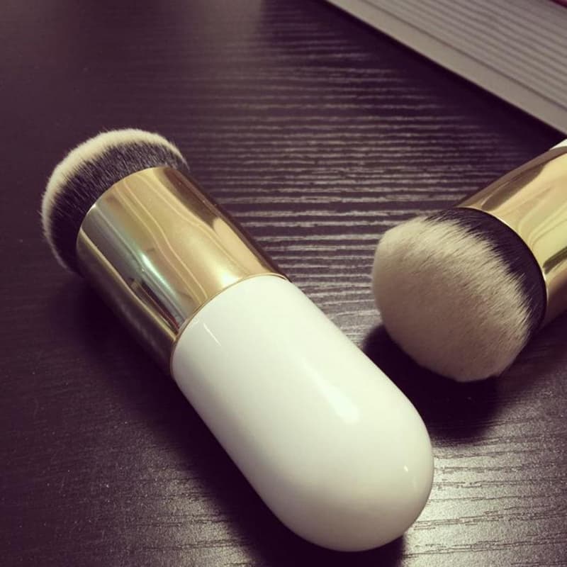 Iconic Beauty flawless kabuki Makeup Brush