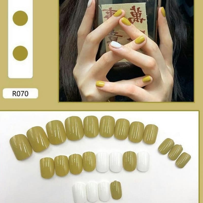 24 Pcs Cute Fake Nails Set